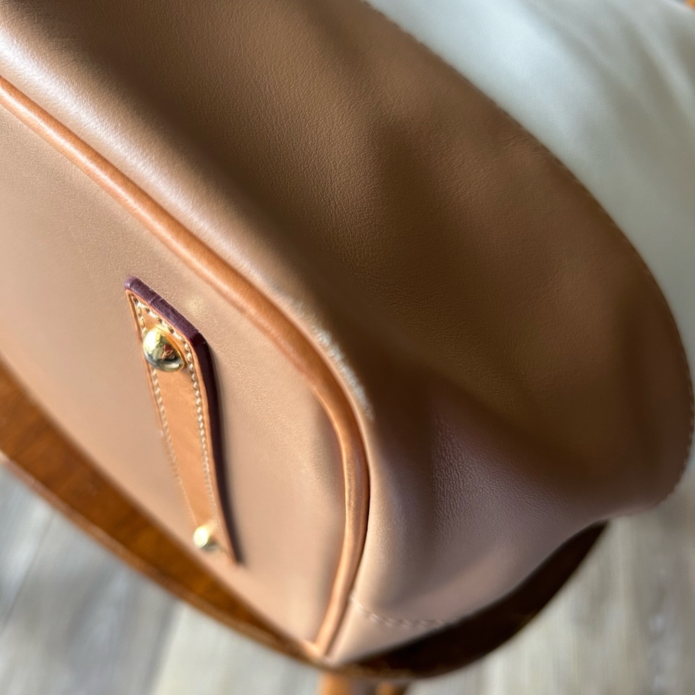 EUC Dooney & Bourke Smooth Leather Tobi Tote - Beige & Tan w/ Fuchsia Interior - Picture 7 of 16